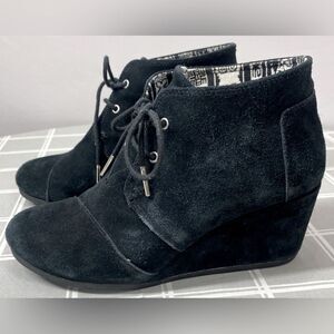 Tom’s Desert Black Suede Leather Boots Lace Up Wedge Heel Ankle Booties Sz 9